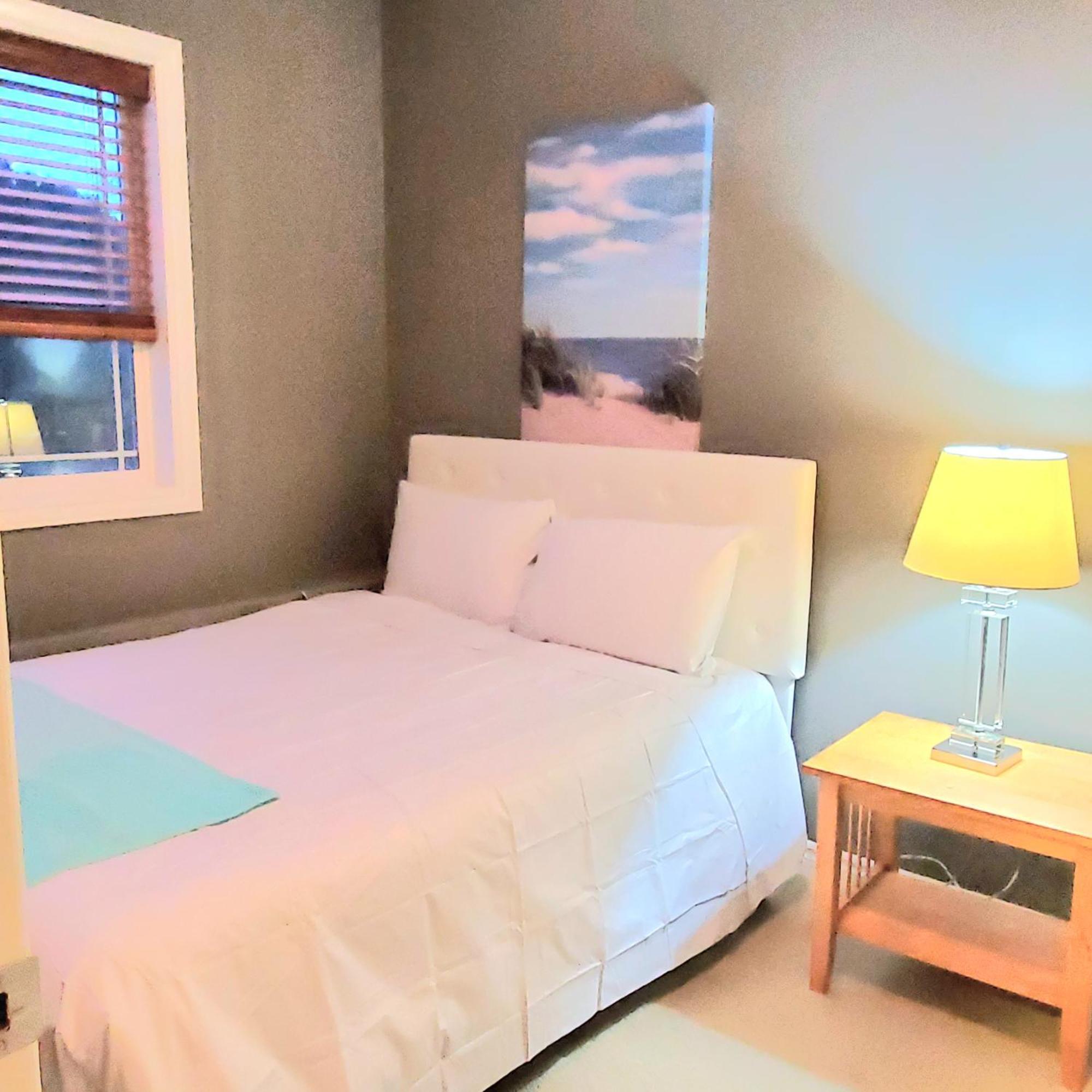 Private 2 Bedrooms Suite Near Hwy 1, Cultus Lake, Heritage Park, Fishing, Coliseum Chilliwack Ruang foto